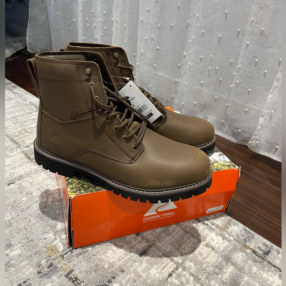 Mens boots